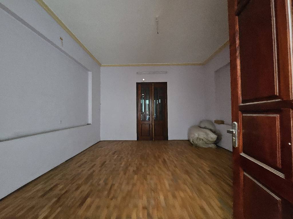 Hơn 4 tỷ, 70 m 6 tầng Văn Tự thường tín